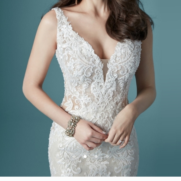 Maggie Sorterro Wedding Gown - Picture 3 of 9